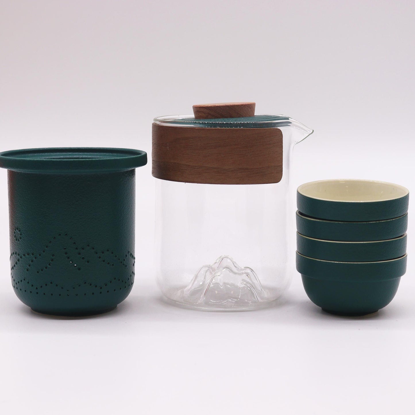 Portable mountain ceramic tea set with four cups and travel case